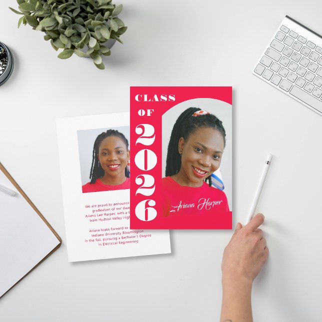 Invitation Modern Bold Script Pink Graduation Announcement (Créateur téléchargé)