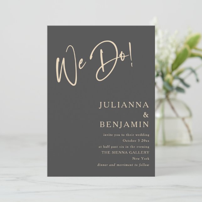 Invitation Modern We Do Elegant Charcoal Black Beige Wedding (Debout devant)