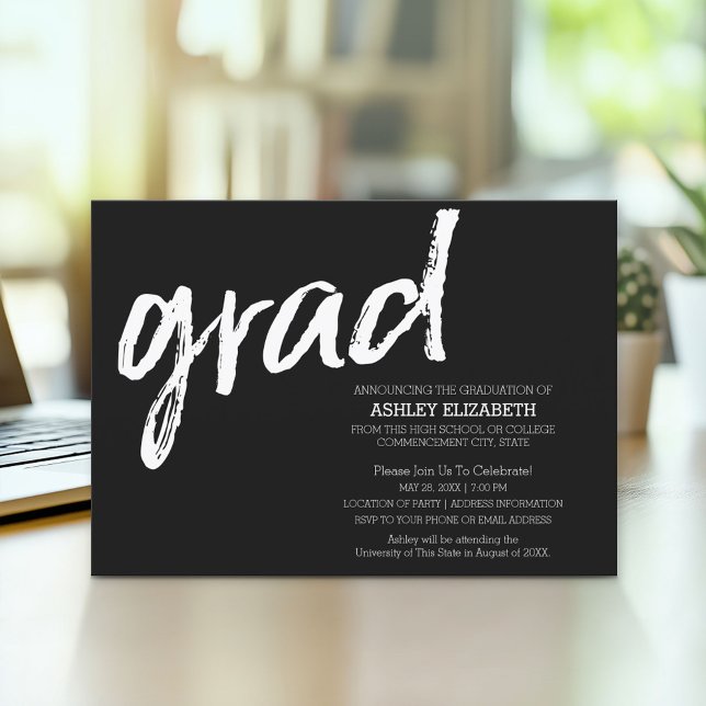Invitation Moderne Graduate sur mesure tendance noir Grad (Modern Graduation Announcement and Party Invitation)