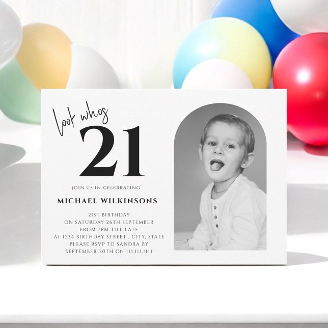 Invitation moderne noir et blanc pour hommes 21e anniversaire (FUN 21ST BIRTHDAY INVITATION WITH PHOTO , FULLY EDITABLE )