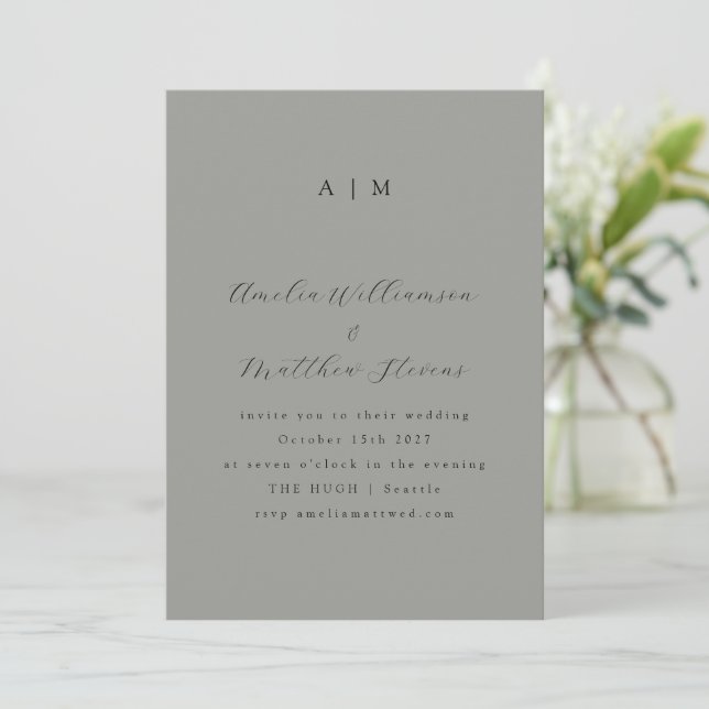 Invitation Monogramme classique gris et Mariage de script noi (Debout devant)