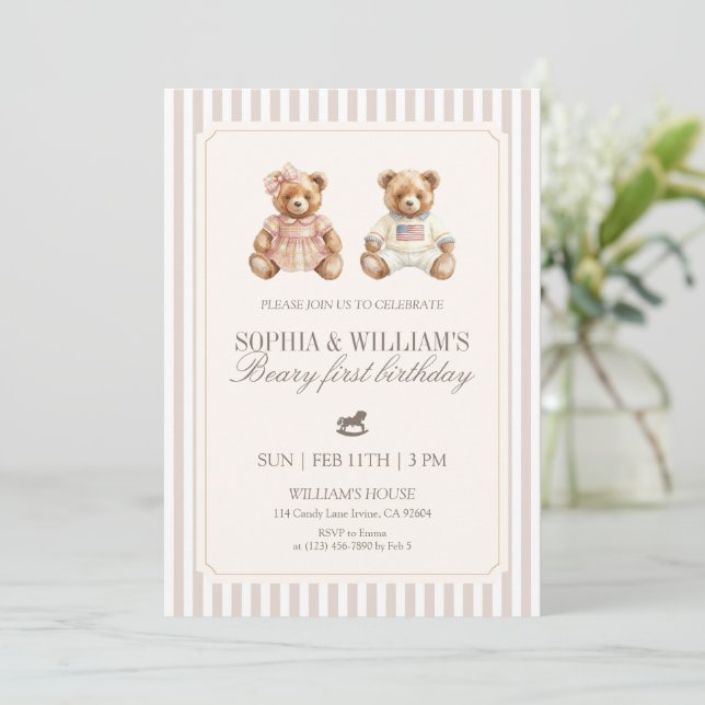 Invitation Neutral Twin Beary First Birthday Teddy Bear (Debout devant)