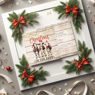 Invitation Noël dans les vaches à la grange portant des chape