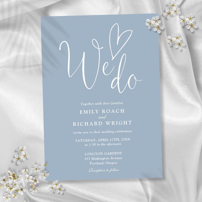 Invitation Nous aimons le cœur de la poussiéreuse écriture bl (We Do Love Heart Script Dusty Blue Wedding Invitation)