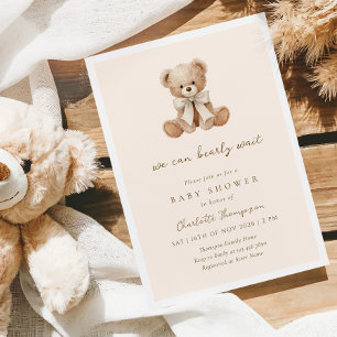 Invitation Nous attendons à peine bébé marron Fête prénatale