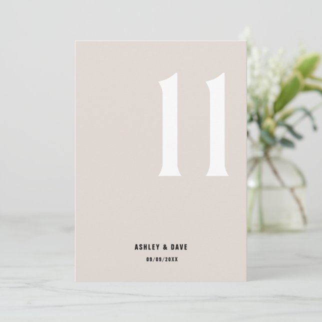 Invitation Numéro du tableau 11 Mariage beige gras Numéro du  (Debout devant)