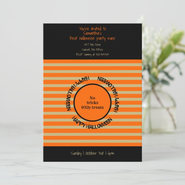 Invitation Orange Black Typographie Bonne fête d'Halloween (Debout devant)