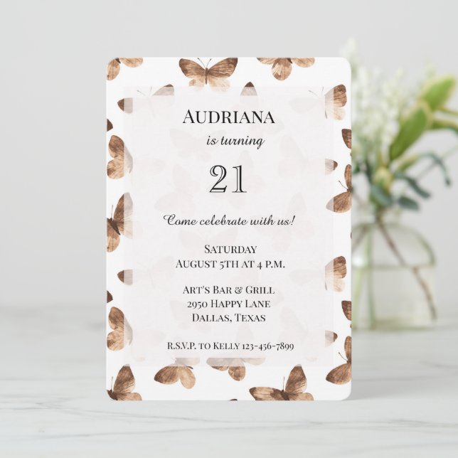 Invitation Papillons blancs Brown Anniversaire (Debout devant)