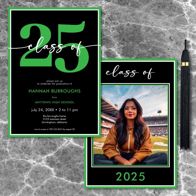 Invitation Partie de graduation minimale verte moderne (Modern Minimal Green Script Graduation Party Invitation)