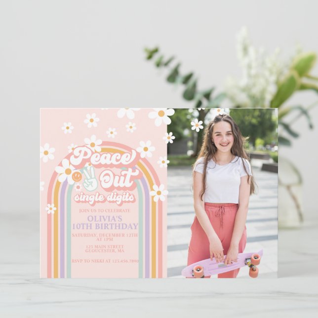 Invitation Peace out Chiffres simples Photo 10e anniversaire (Debout devant)