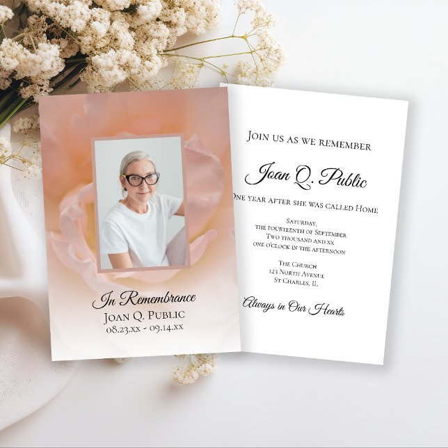 Invitation Pétales de fleurs rose pâle Anniversaire de la mor (Créateur téléchargé)