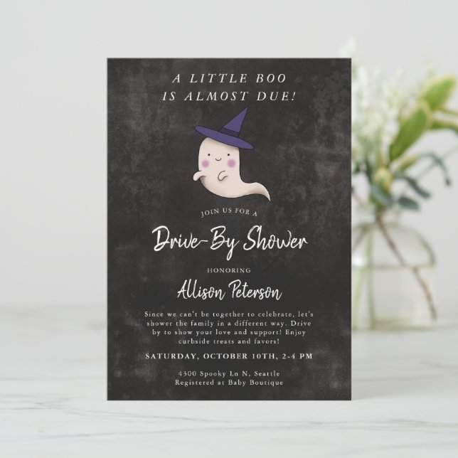 Invitation Petit Boo Girl Halloween Drive Par Baby shower (Debout devant)