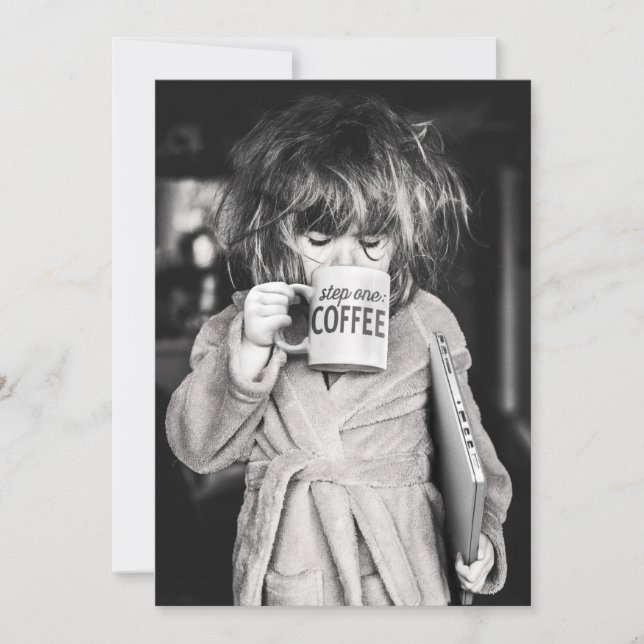 Invitation Petite fille boit du café (Devant)