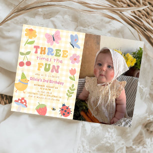 Invitation Photo d'anniversaire de 3 ans de la fille à carrea