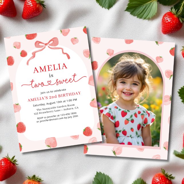 Invitation Photo de fraise Two Sweet 2e Bow Anniversaire (Créateur téléchargé)