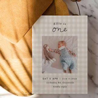 Invitation Photo Minimale Beige En vichy 1er anniversaire Inv