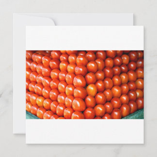 Invitation pile de tomates fraîches savoureuses