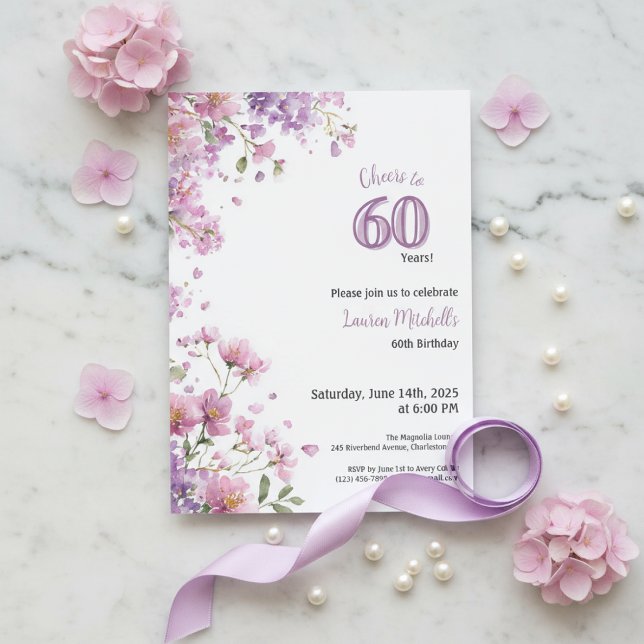 Invitation pour les 60 ans Fleurie Élégante Violet (Purple floral watercolor 60th birthday invitation with elegant feminine design)