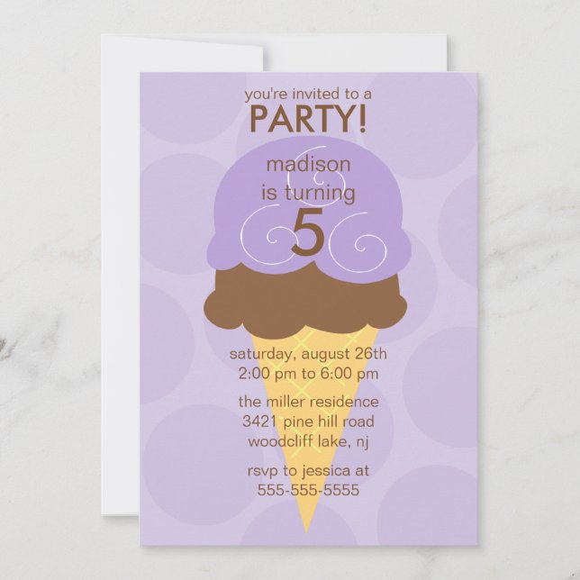 Invitation pourpre d'anniversaire de cornet de (Devant)