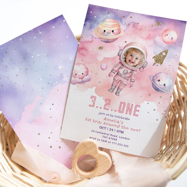 Invitation Premier voyage autour de la photo fille Sun Space (Créateur téléchargé)