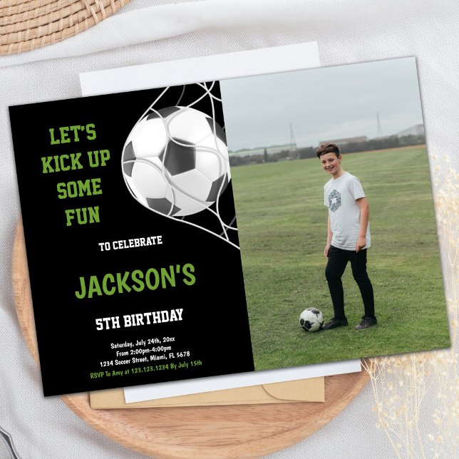 Invitation Prenons le Black Photo Soccer anniversaire (Let's kick up Black Photo Soccer Birthday Invitation)