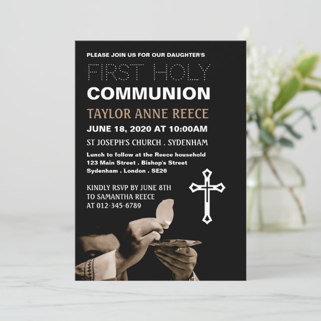 Invitation Prêtre et Crucifix, première communion sainte (Debout devant)