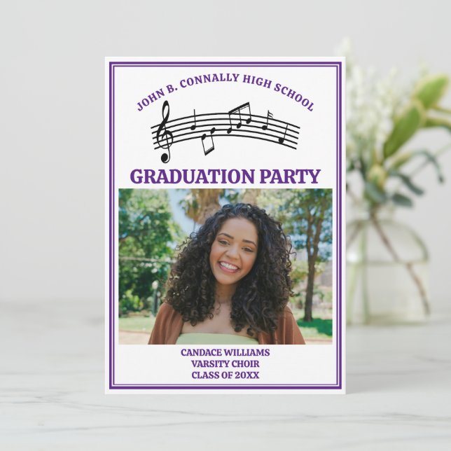 Invitation Purple High School Choir Photo Graduation Party (Debout devant)