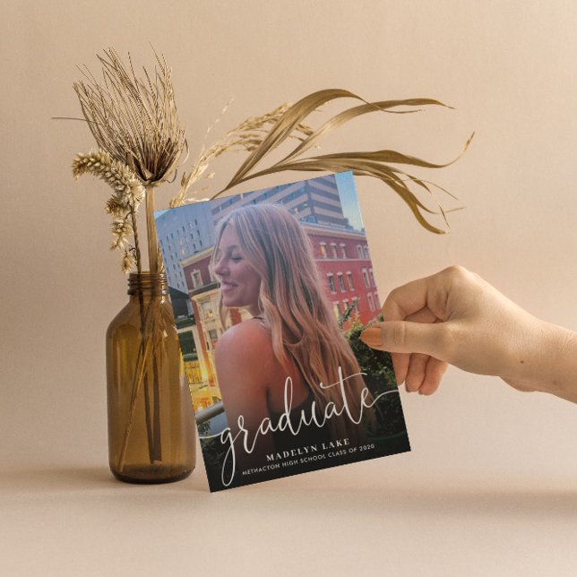 Invitation Quart vertical minimaliste photo 2023 Graduation (Créateur téléchargé)