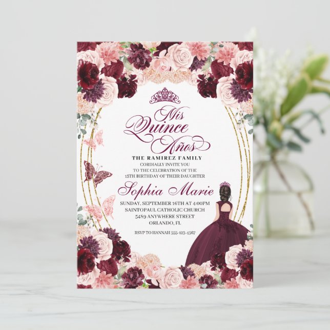 Invitation Quinceanera Florale Rose Bourgogne Anniversaire En (Debout devant)