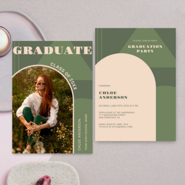 Invitation Retro Arch Sage Green Photo Graduation (Créateur téléchargé)