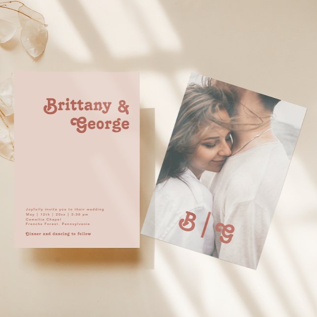 Invitation Rétro simple | Monogramme photo Décontracté rose v (Créateur téléchargé)