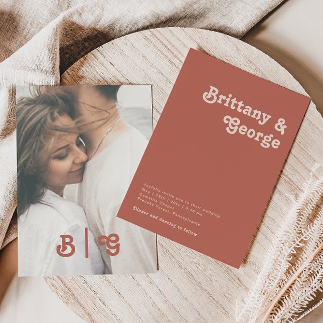 Invitation Rétro simple | Vieux Rose Décontracté Monogramme p (Créateur téléchargé)