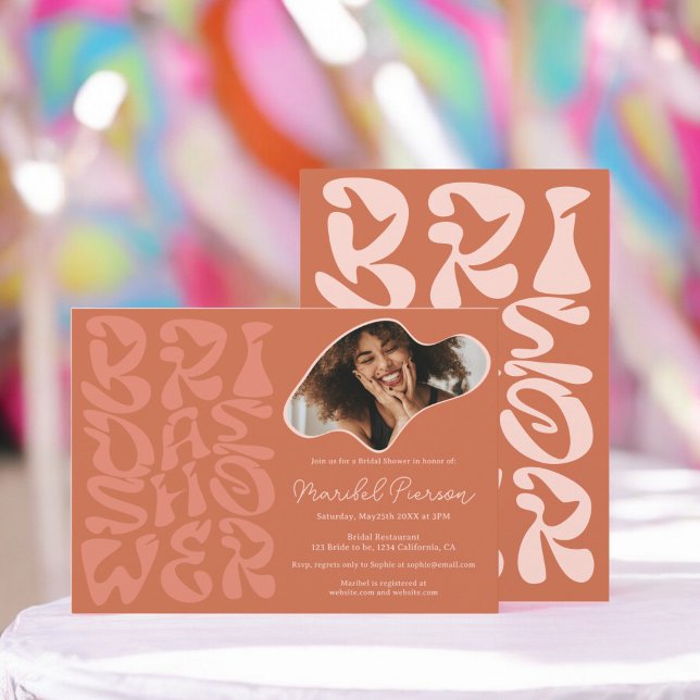 Invitation Retro super Script en terre cuite Photo douche nup (Groovy retro Script terracotta Photo bridal shower Invitation)