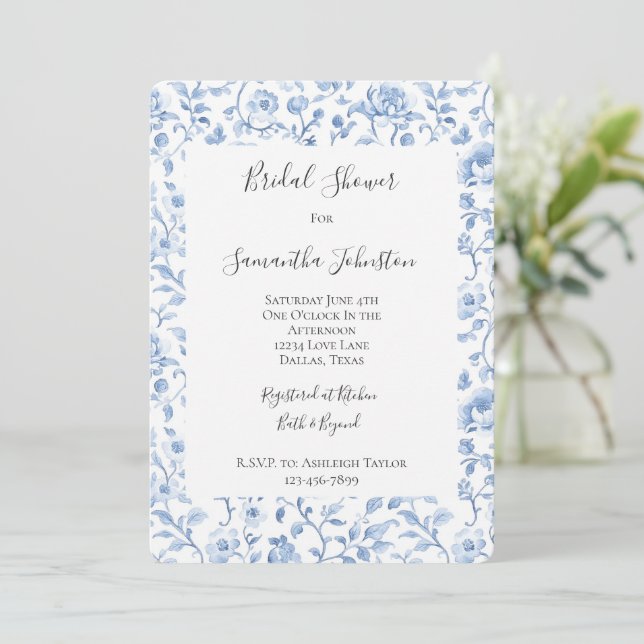 Invitation Romantic Blue White Floral Bridal Shower (Debout devant)