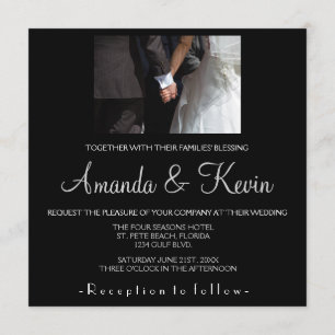 Invitation Romantique et élégant mariage couple tenant les ma