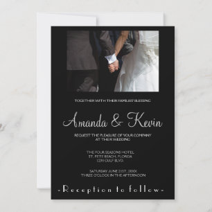 Invitation Romantique et élégant mariage couple tenant les ma