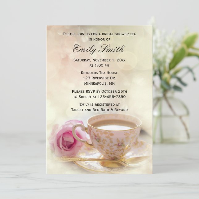 Invitation Rose rose et Teacup | Elégant thé à la Fête des ma (Debout devant)