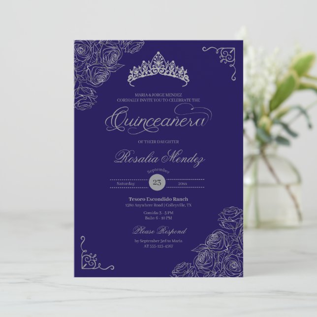 Invitation Roses Bleu et Argent Elégant Quinceañera (Debout devant)