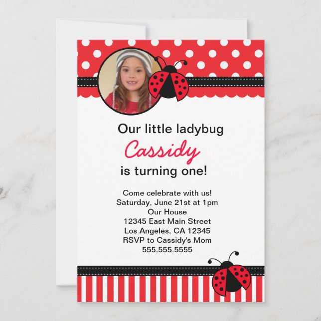 Invitation rouge d'anniversaire de coccinelle (Devant)