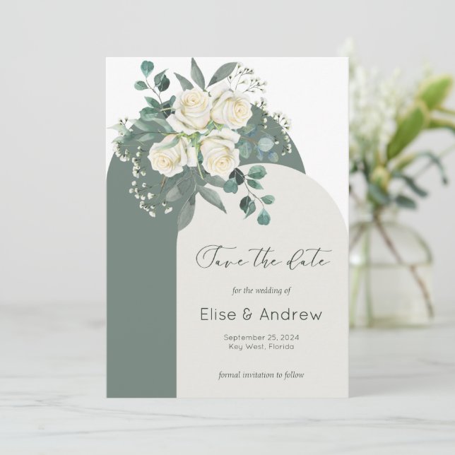Invitation Sage & Blanc Roses Arch Frame Enregistrer la date (Debout devant)
