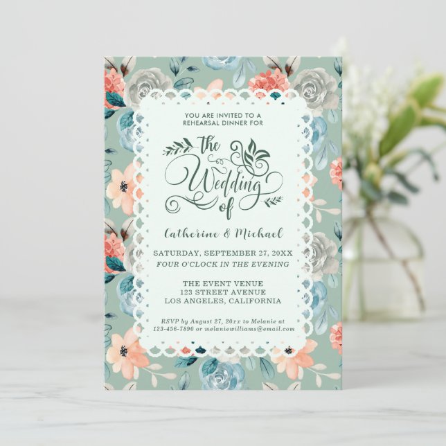 Invitation Sage Green Dentelle Florale Élégante Calligraphie  (Debout devant)