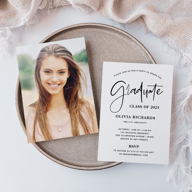 Invitation Script décontracté noir et blanc | Grad Party (Créateur téléchargé)