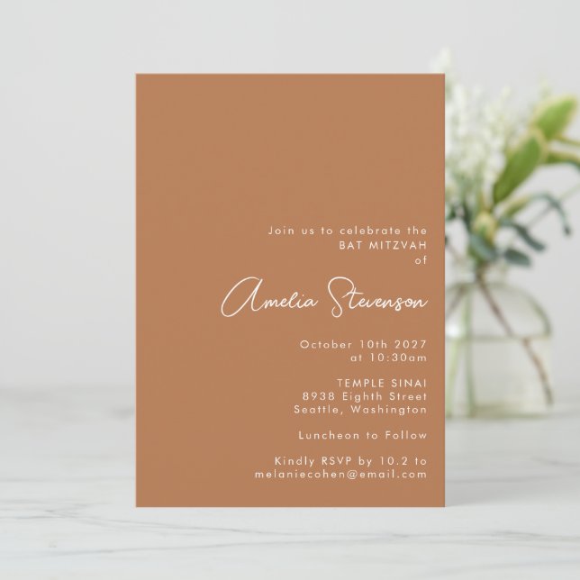 Invitation Script minimaliste Bat mitzvah moderne en terre cu (Debout devant)