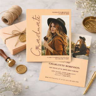 Invitation Script rétro Light Peach photo de remise de diplôm