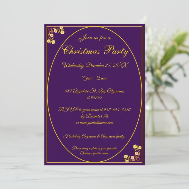 Invitation Soirée de Noël Unique en or violet Joyeux et lumin (Debout devant)