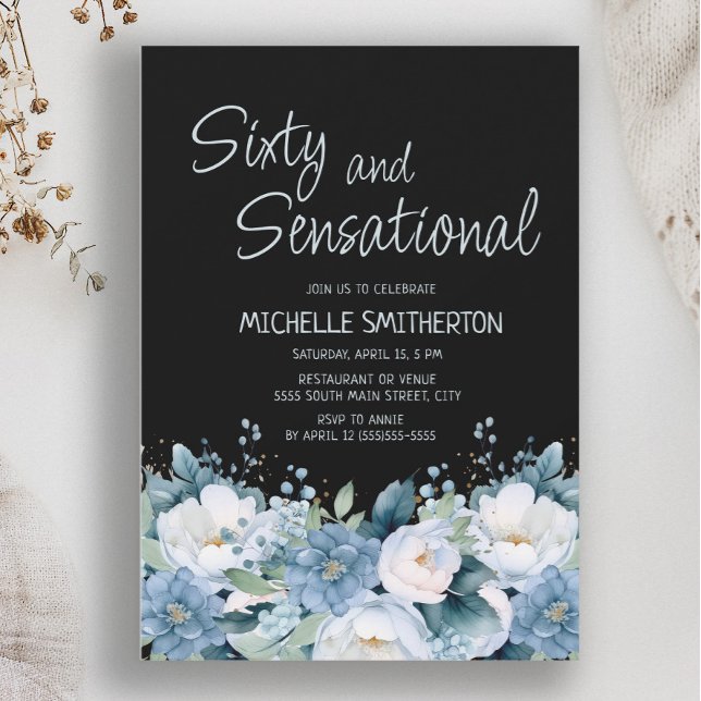 Invitation Soixante Sensationnelle Bleu Blanc Floral Noir (Dusty blue and white floral on black "Sixty and Sensational" 60th birthday party invitation)