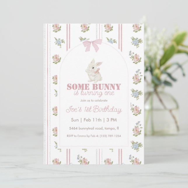 Invitation Some Bunny Floral Stripe 1st Birthday (Debout devant)