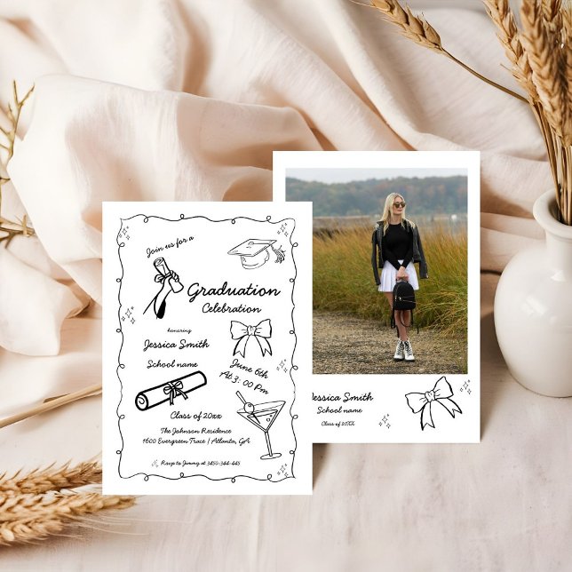 Invitation Style Doodle Graduation dessinée à la main (Créateur téléchargé)