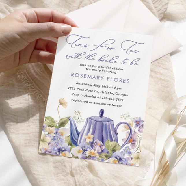 Invitation Temps Pour Tea Teapot Purple Floral Fête des marié (Créateur téléchargé)