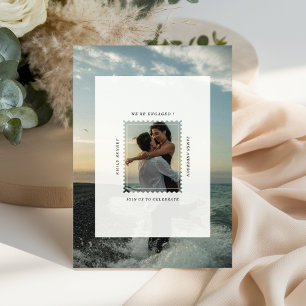 Invitation Timbre-poste moderne Nous sommes fiancés Fiançaill